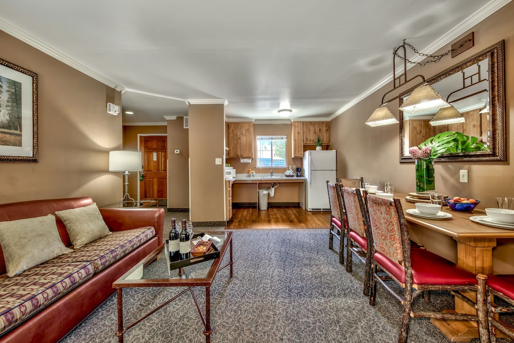 Forest Suites Resort At Heavenly Village 23/31