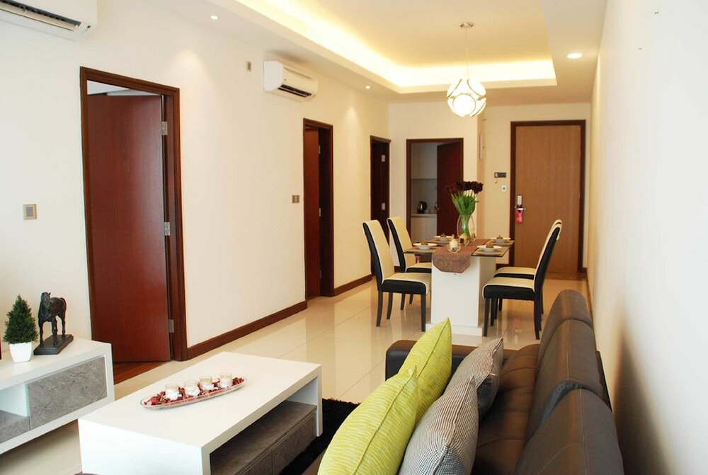Grand Paragon 41/43