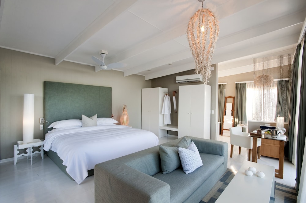 Beach Pool, Suite, King Bed