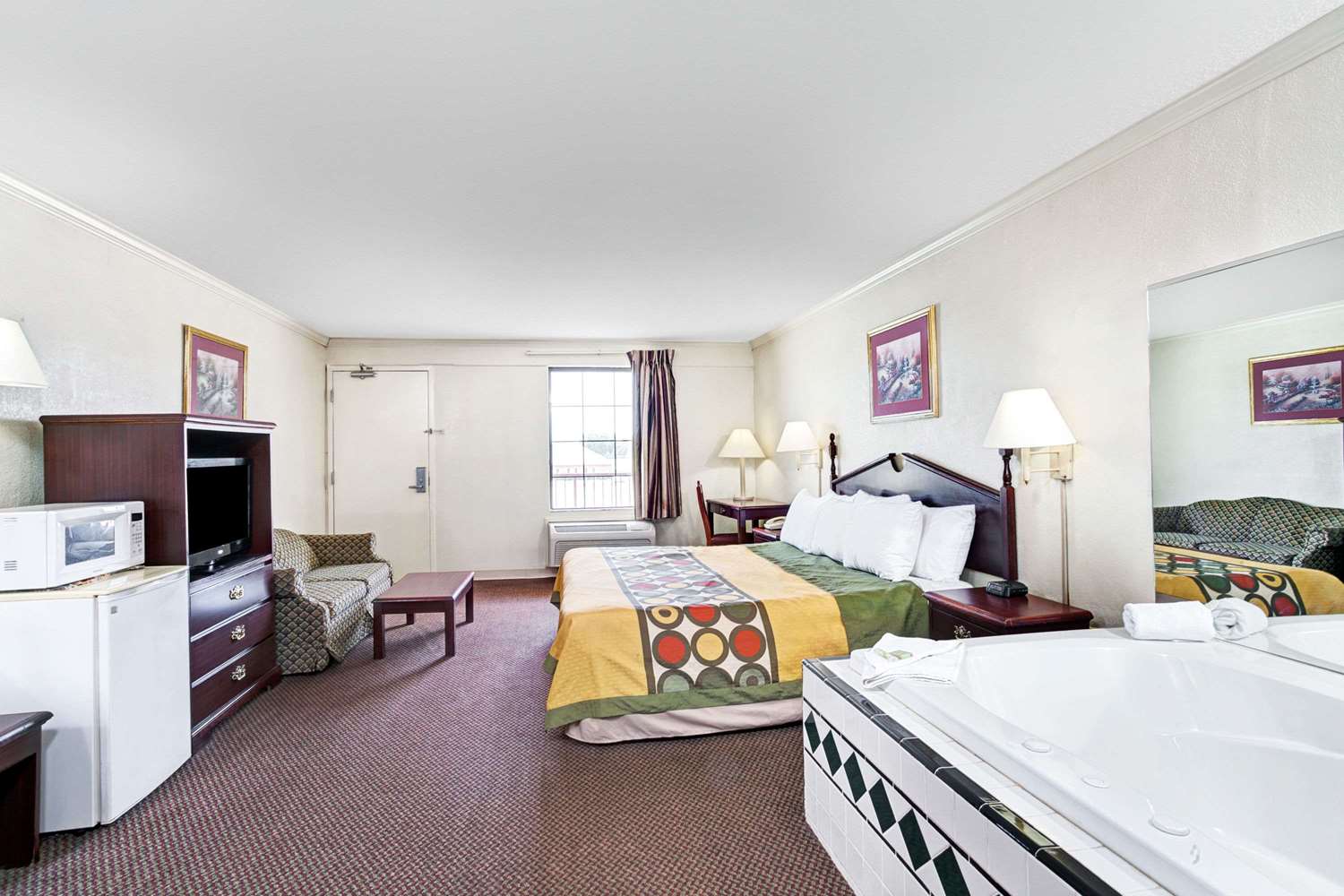 Super 8 by Wyndham Clarksville East 5/9