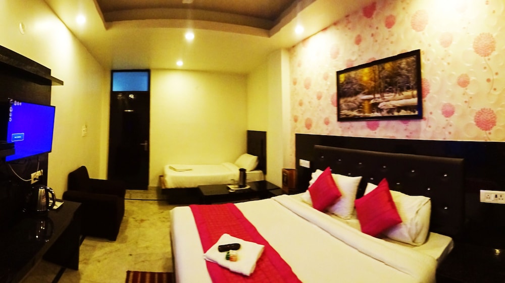 Hotel Noida International 28/50