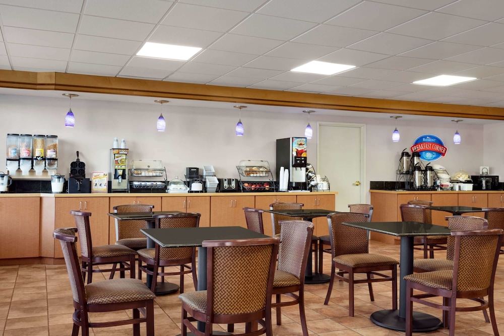 Baymont By Wyndham Elizabethtown 20/27
