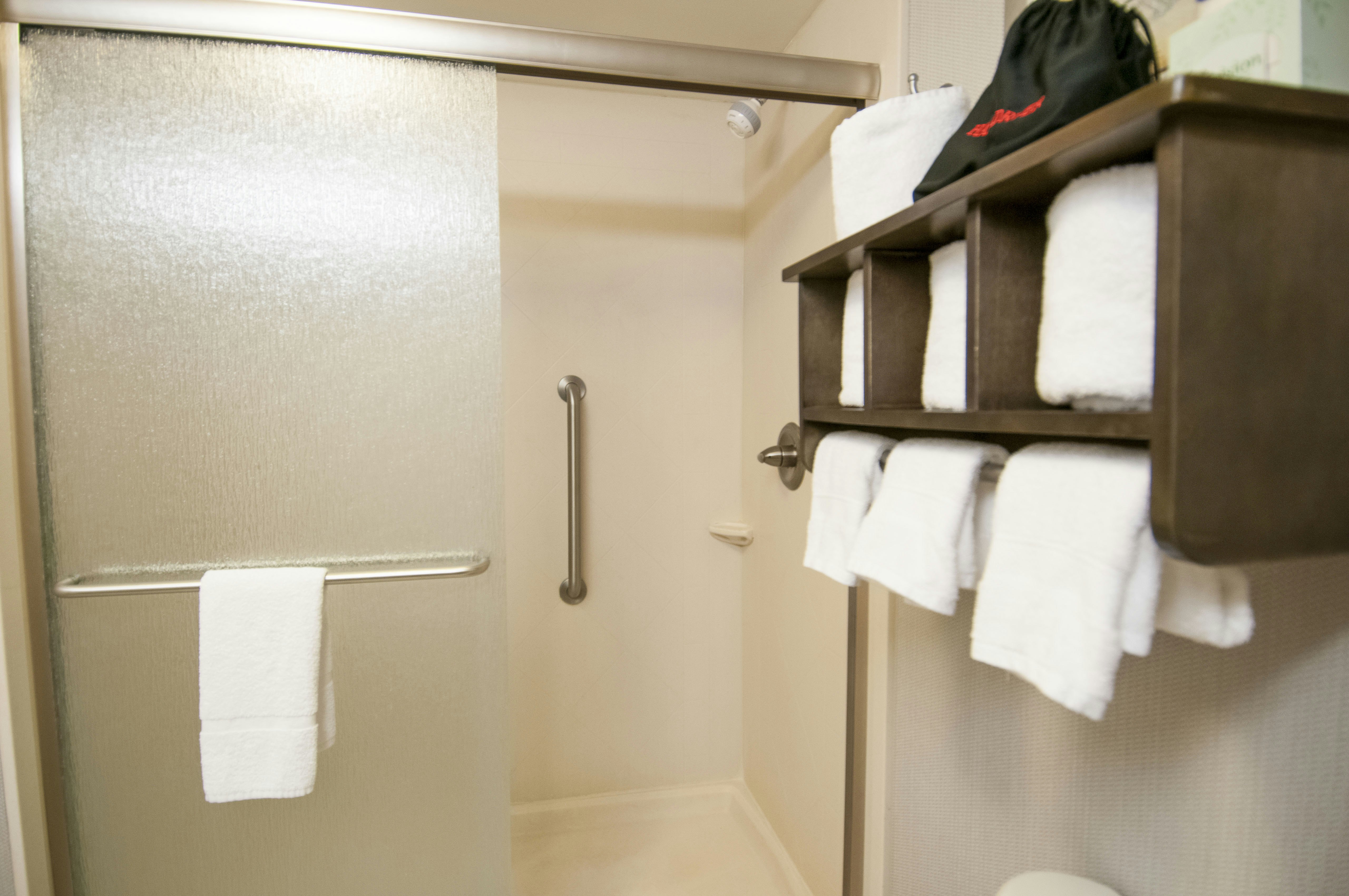 غرفة بسرير كينج مع أريكة، Hampton Inn Hernando Ms 9/10