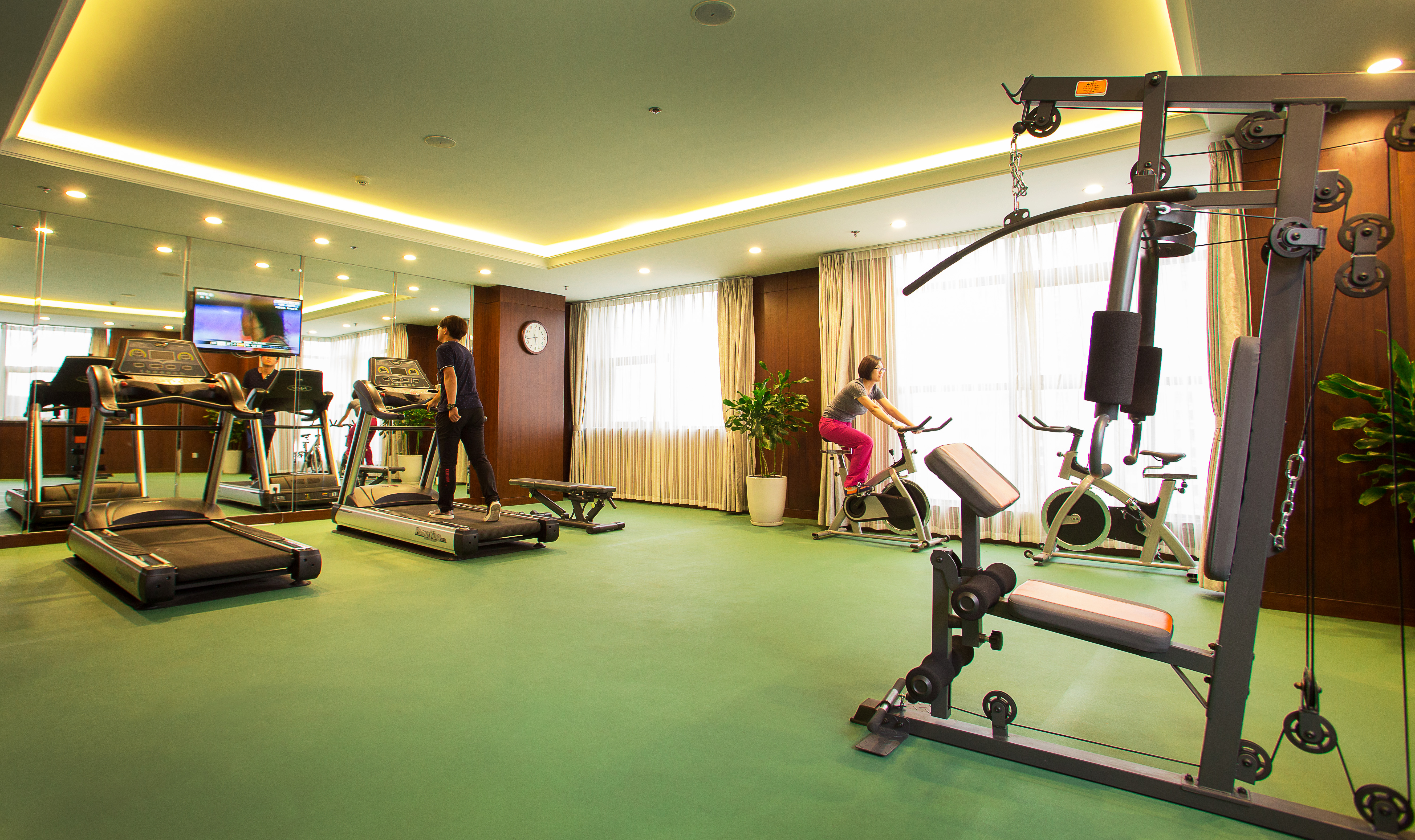 Qingdao Gloria Plaza Hotel 12/22