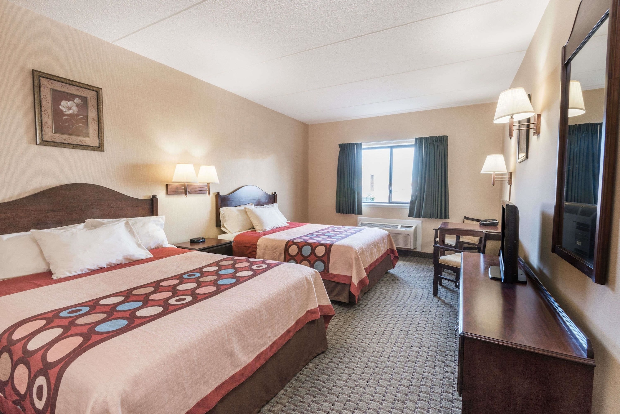 Deluxe, 2 Queen Beds