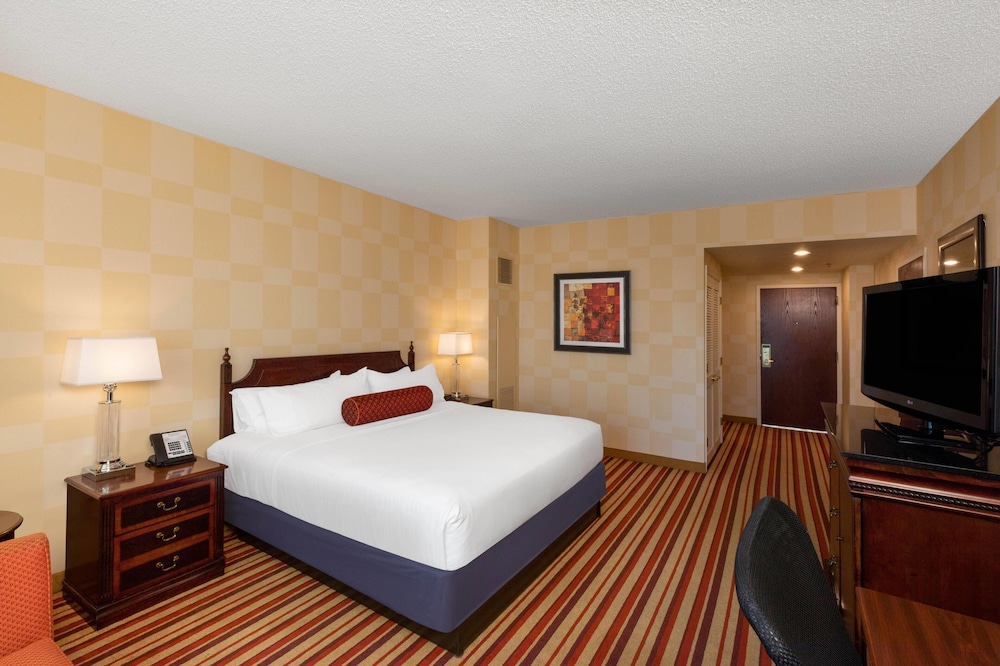 Wyndham Grand Oklahoma City Downtown 14/68
