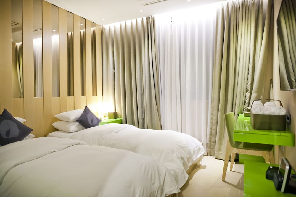 Hotel The Designers Hongdae 11/80