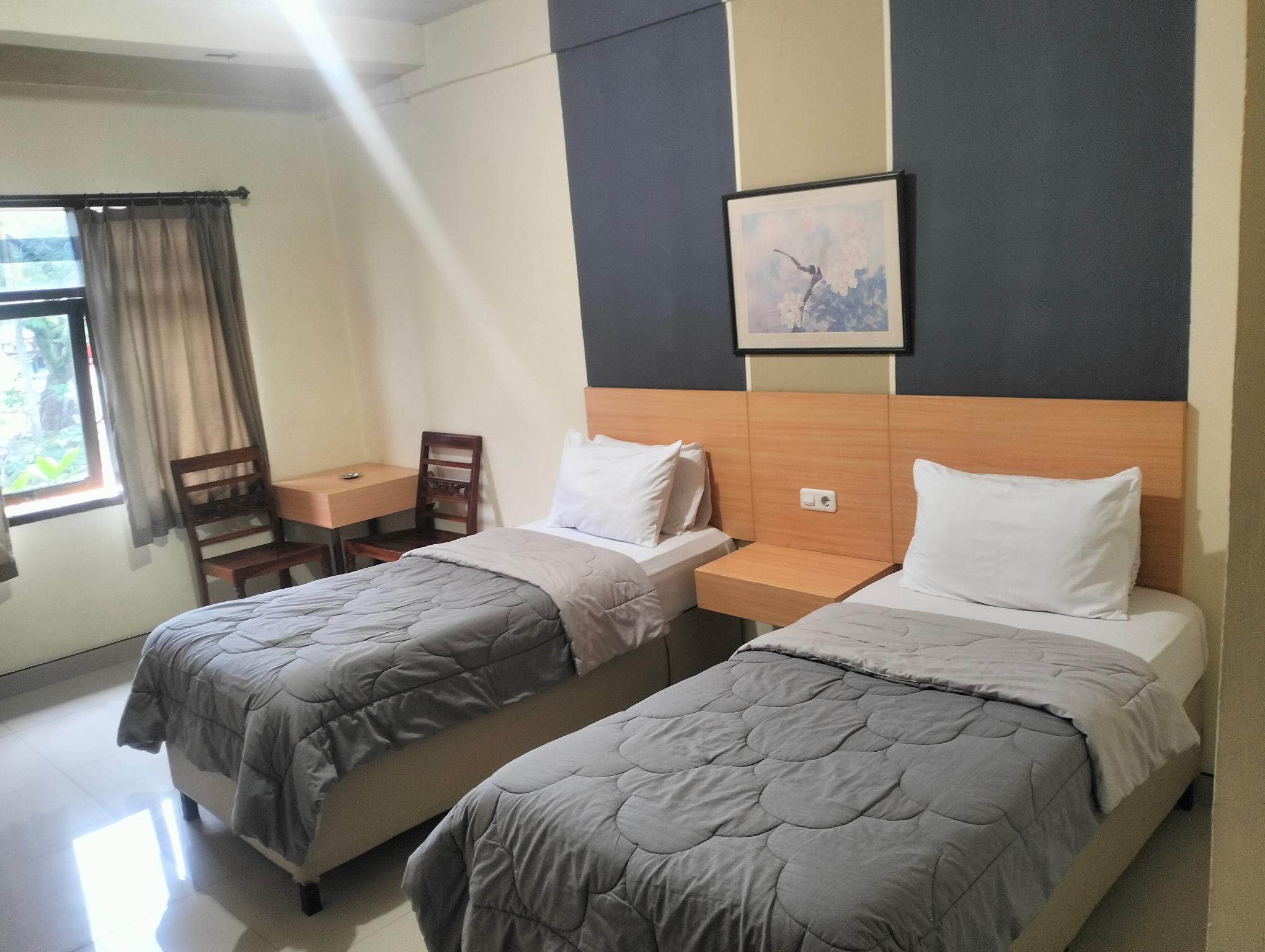 Type A, Deluxe, Twin Beds