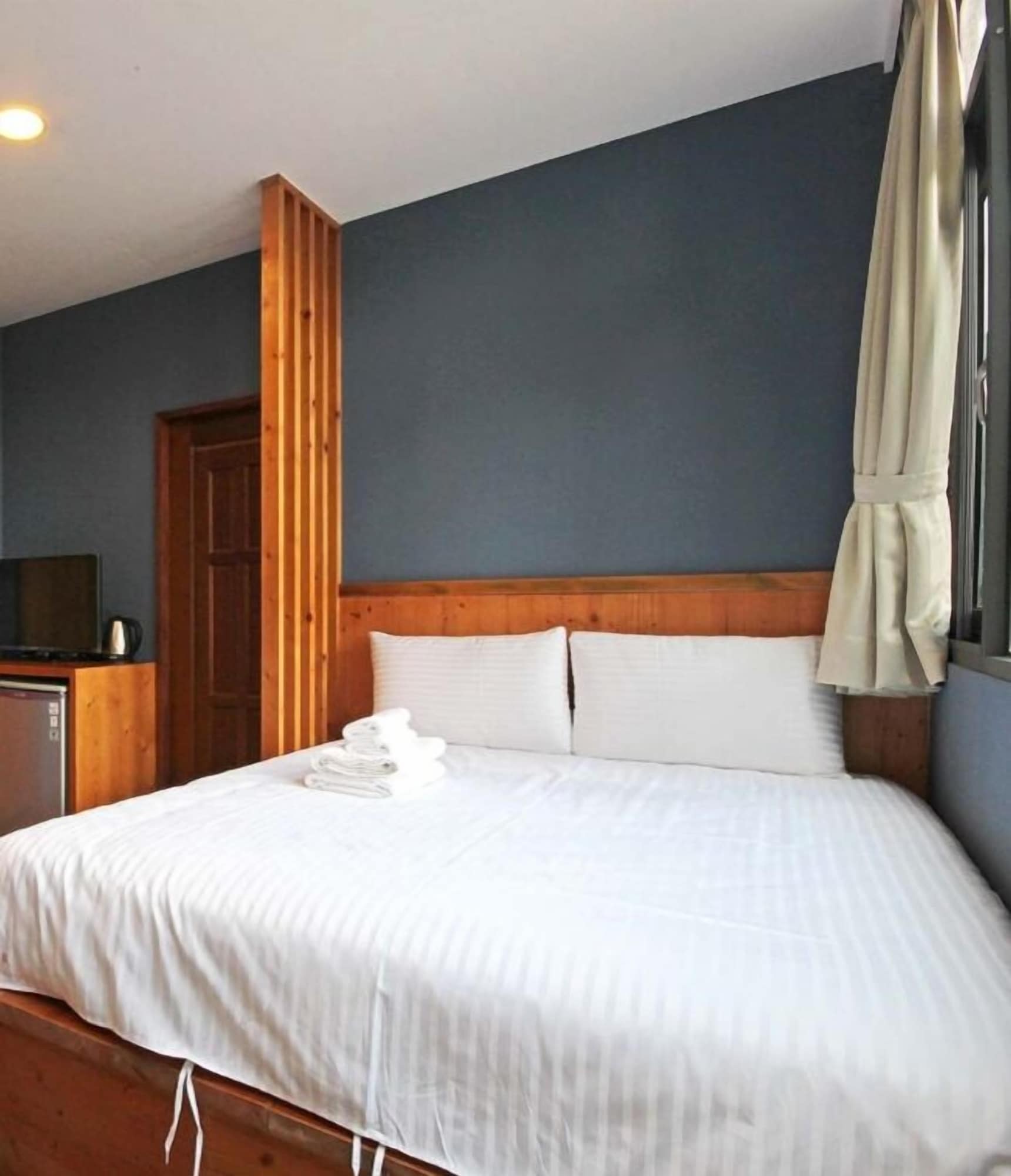 STANDARD, DOUBLE BED