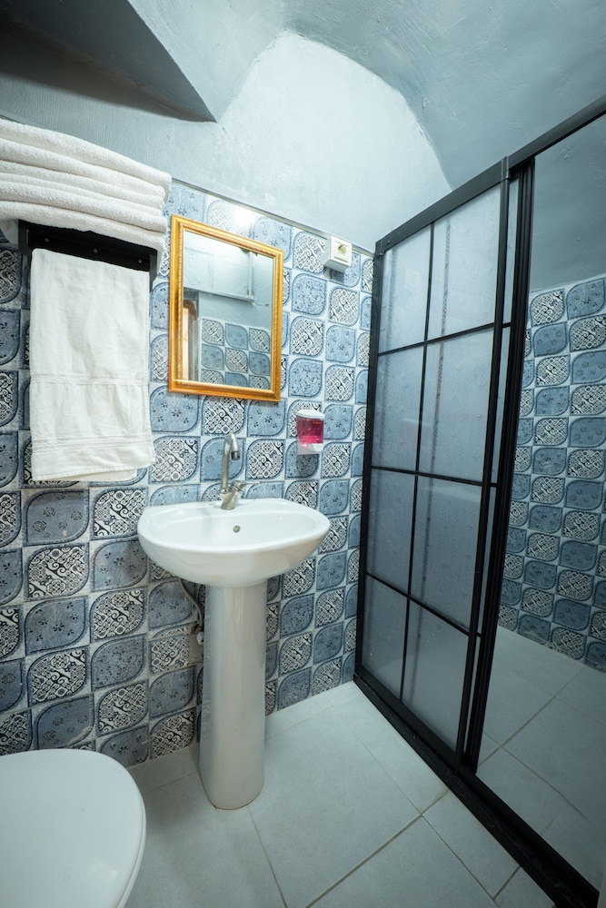 Karagul Otel 49/50