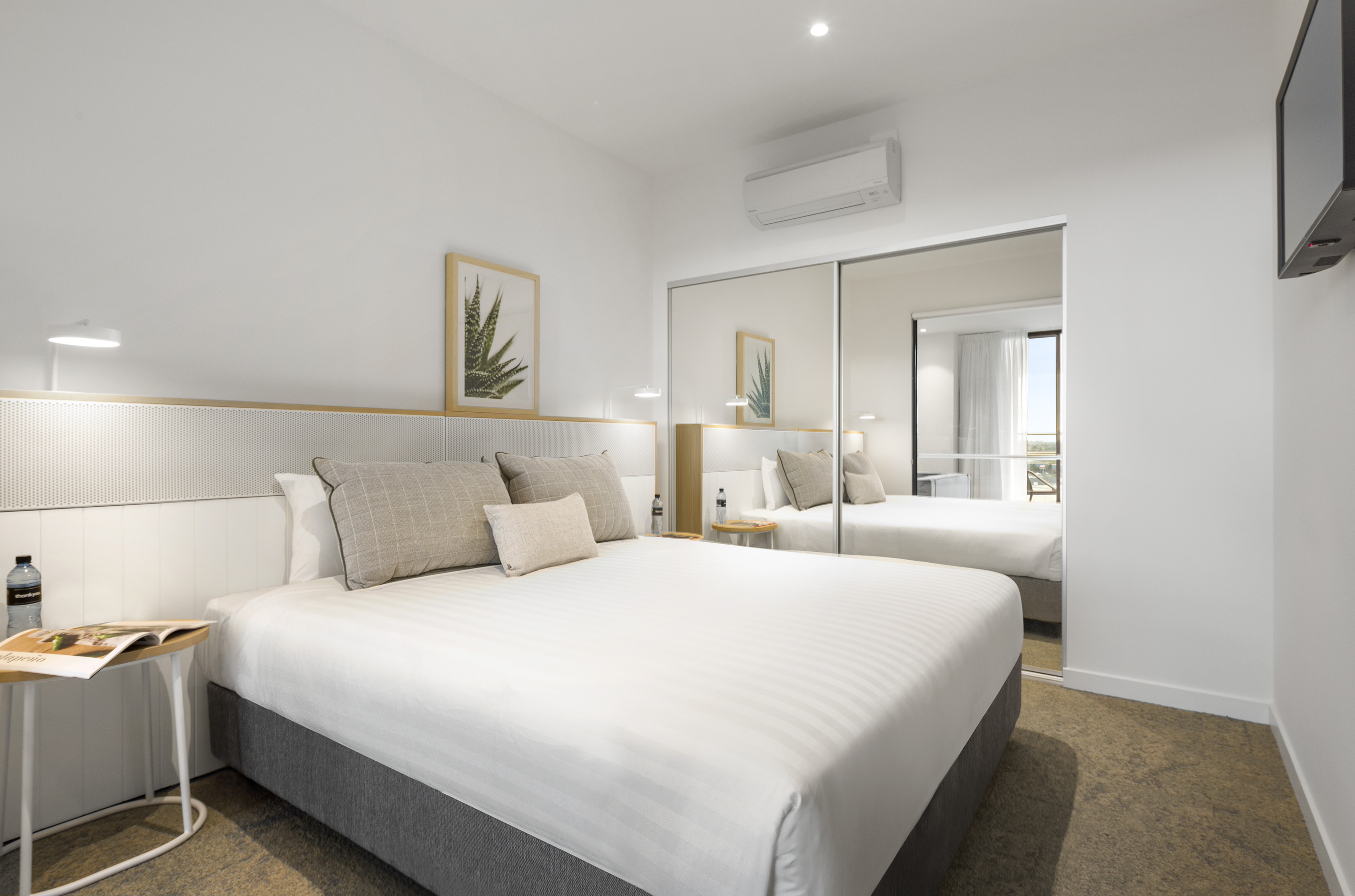 2 Bedrooms, Apartment