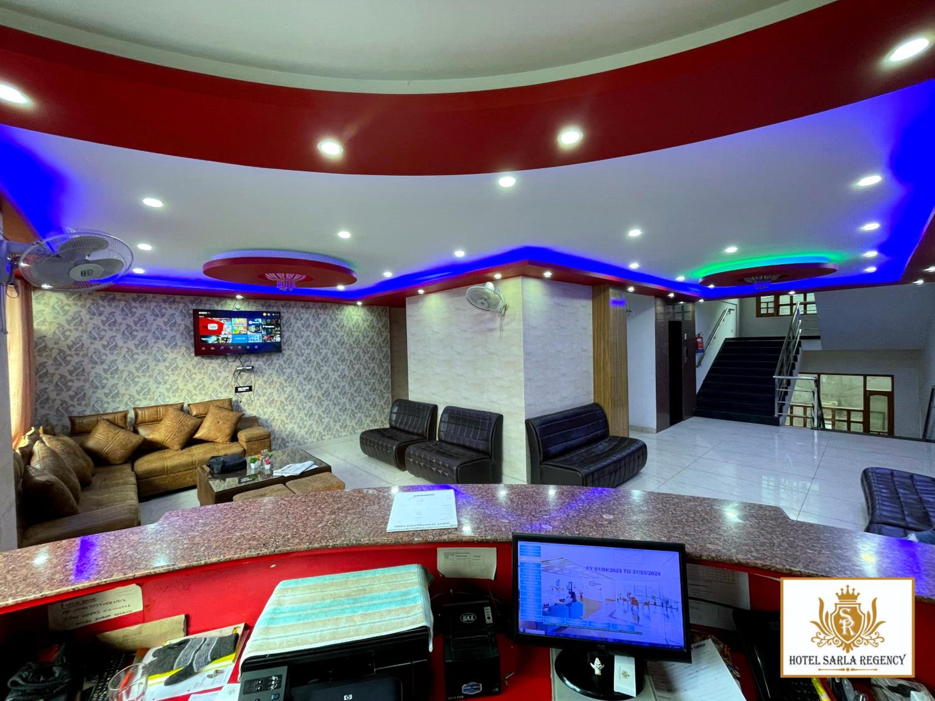 Oyo 23527 Sarla Regency 29/38