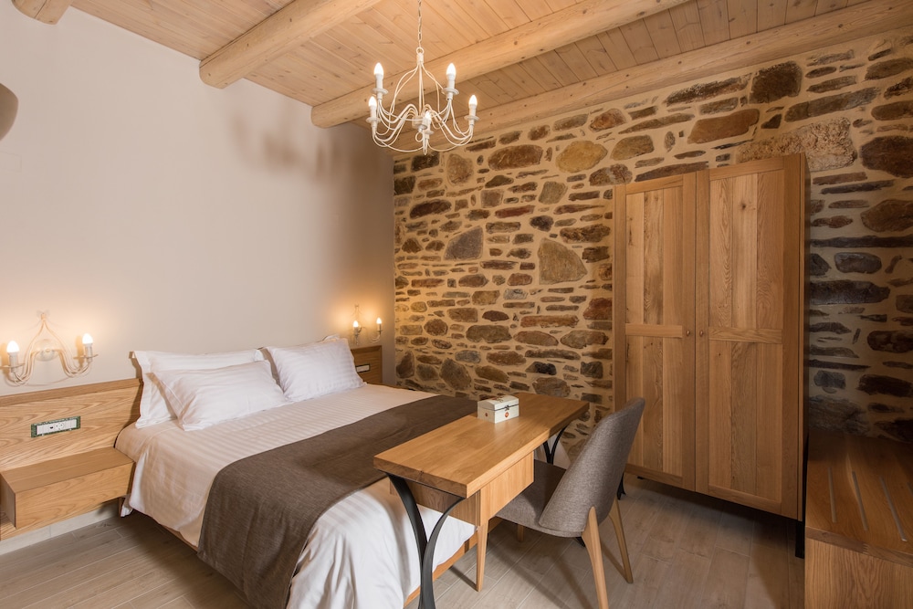 Lameriana Secret Village 24/77