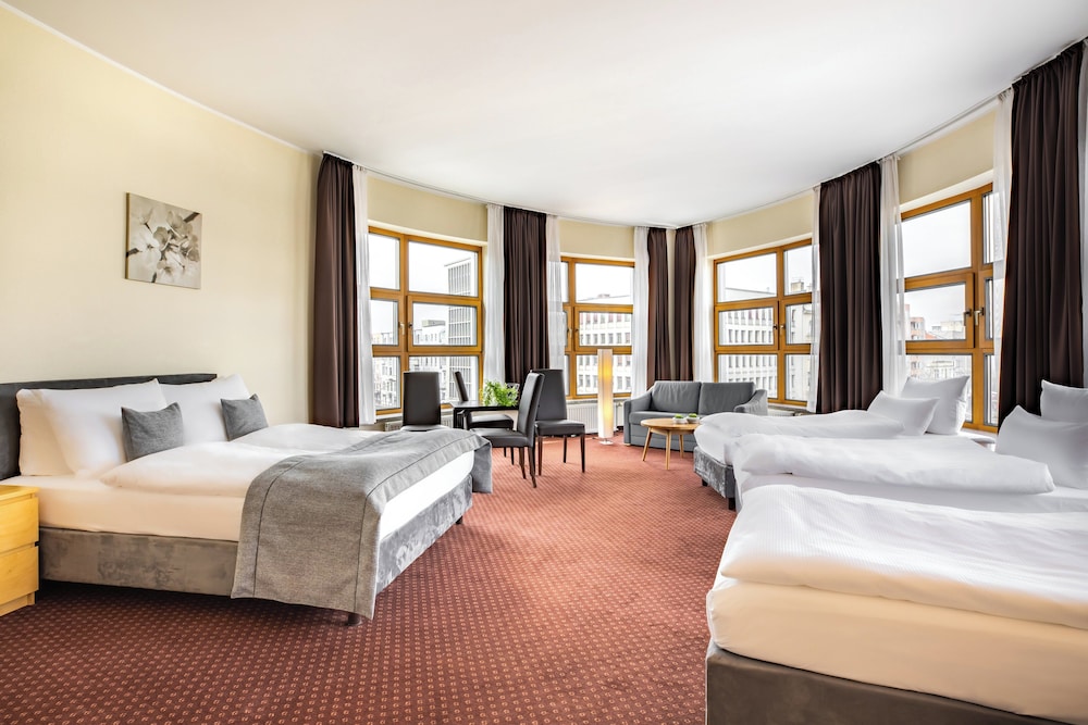 Premium, Family, 2 Queen Beds, Balcony