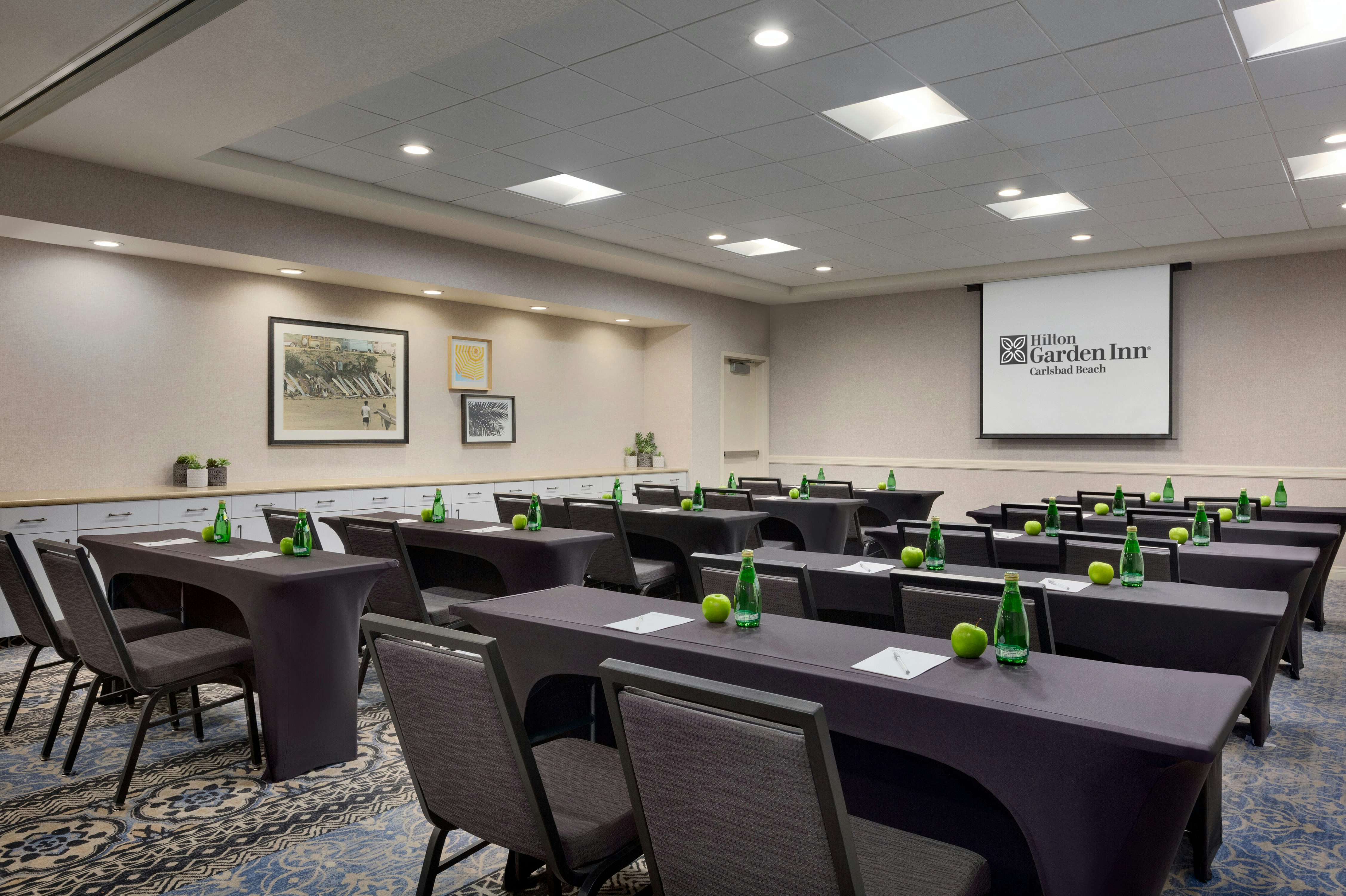 Hilton Garden Inn Carlsbad Beach 82/92