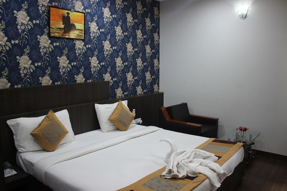 Hotel Flowers Inn 9/40