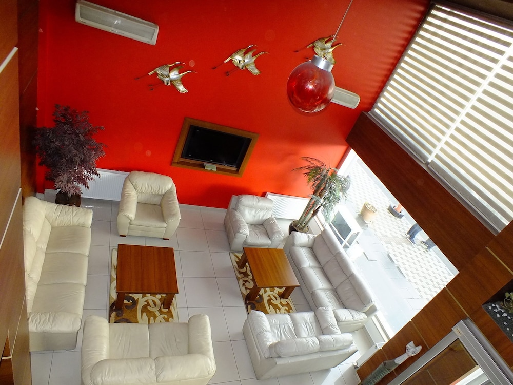 Lifos Hotel 41/48