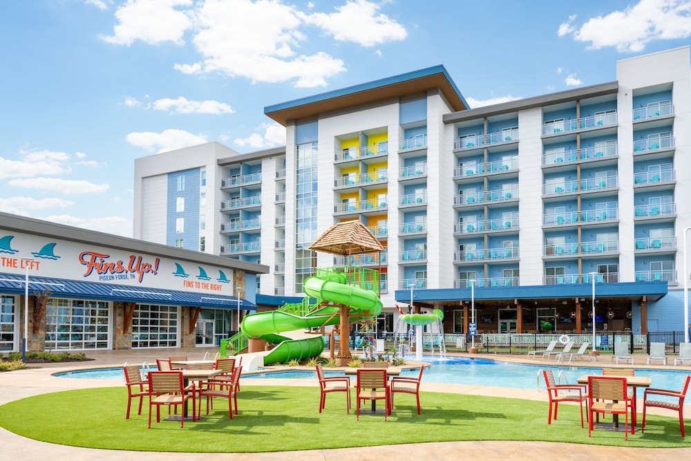 Compass by Margaritaville Hotel Pigeon Forge 29/36