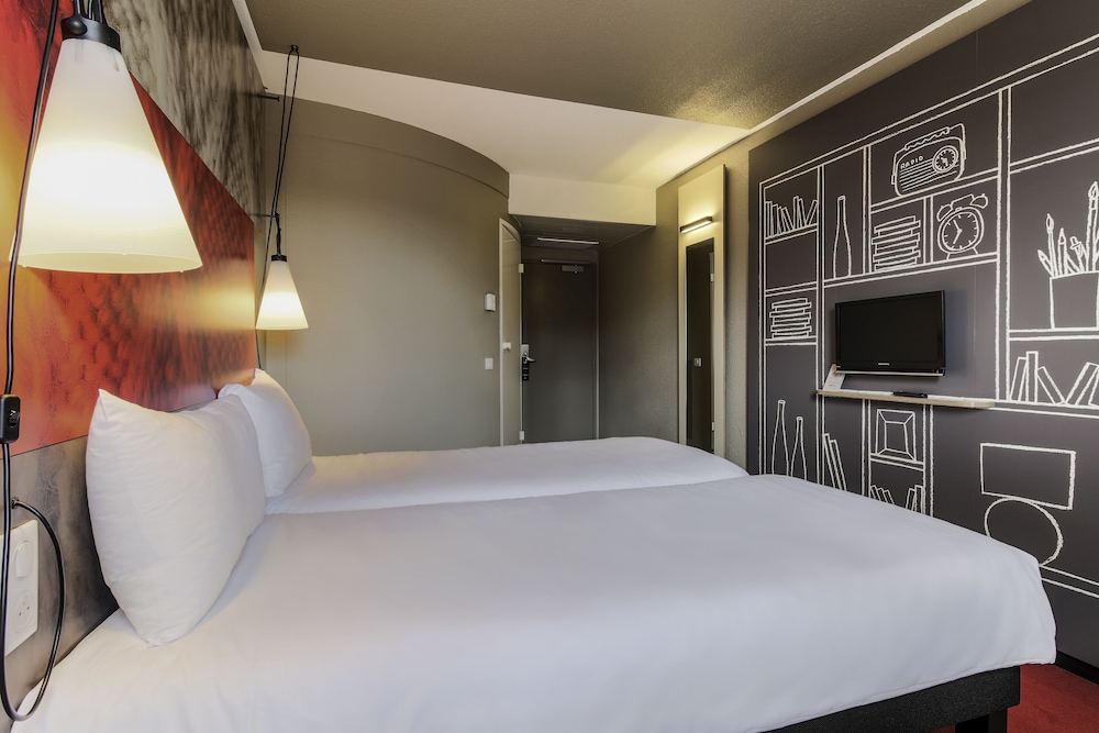Ibis Paris Coeur d Orly Airport Hotel 18/66