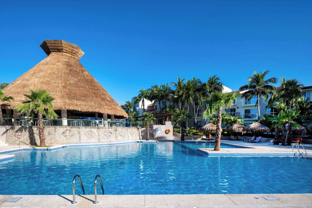 Viva Azteca by Wyndham A Trademark All Inclusive Resort 82/84