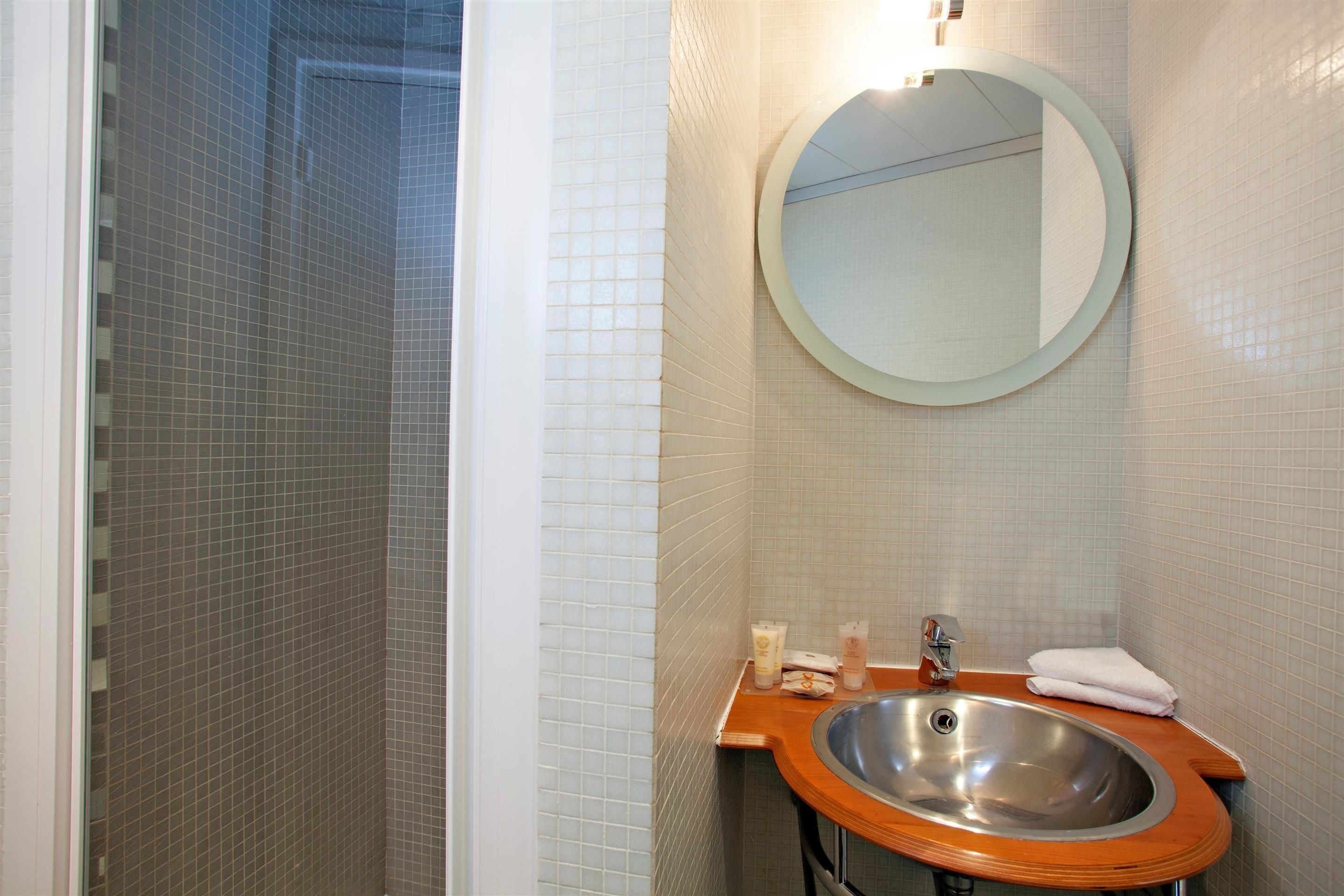 Classic Double Florida Rose، Hotel Mercedes 10/10