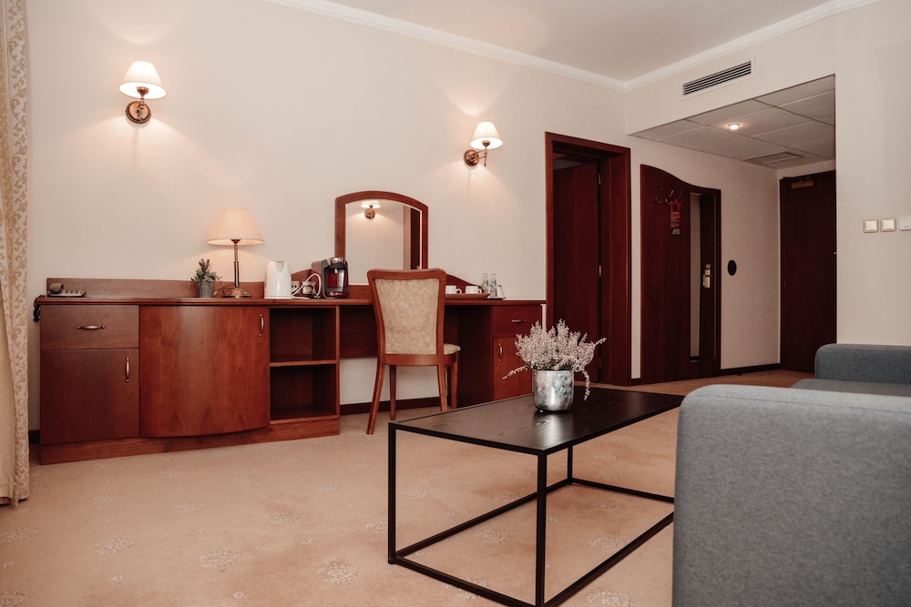 Hotel Sympozjum 3/50