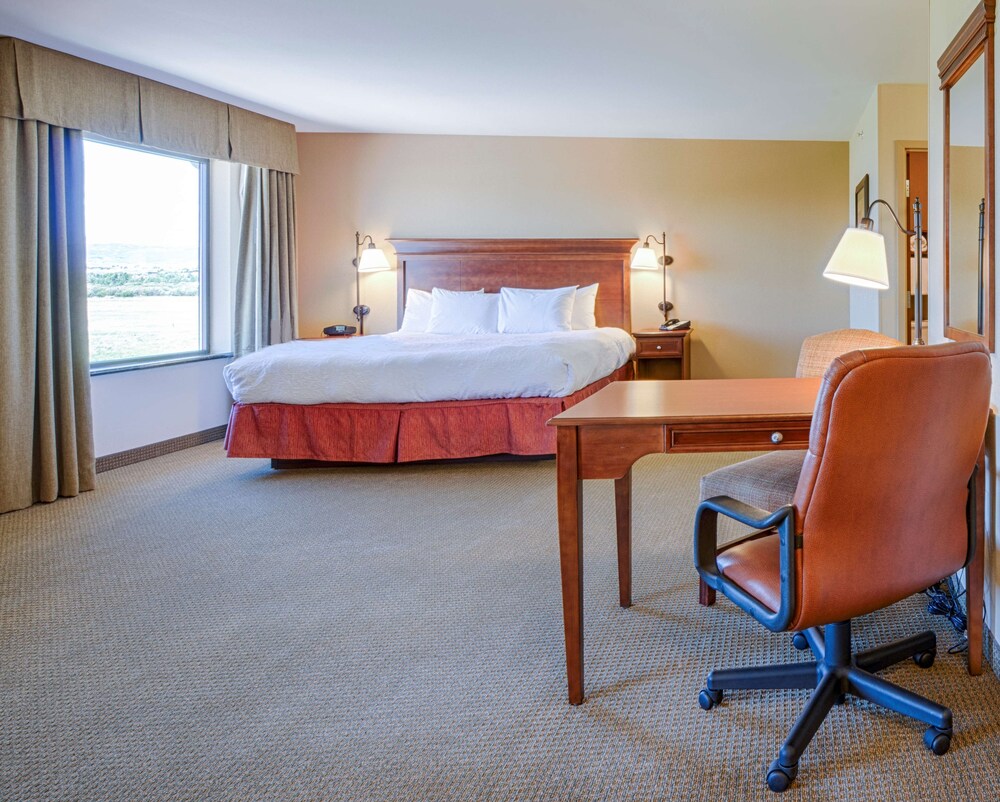 Hampton Inn & Suites Pinedale 39/42