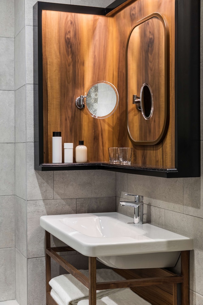 Best Western Plus La Demeure 10/39