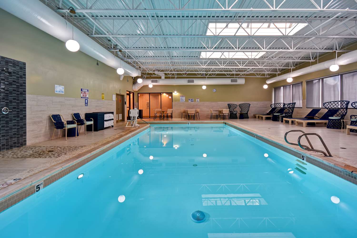 Doubletree By Hilton Virginia Beach Oceanfront South 18/38