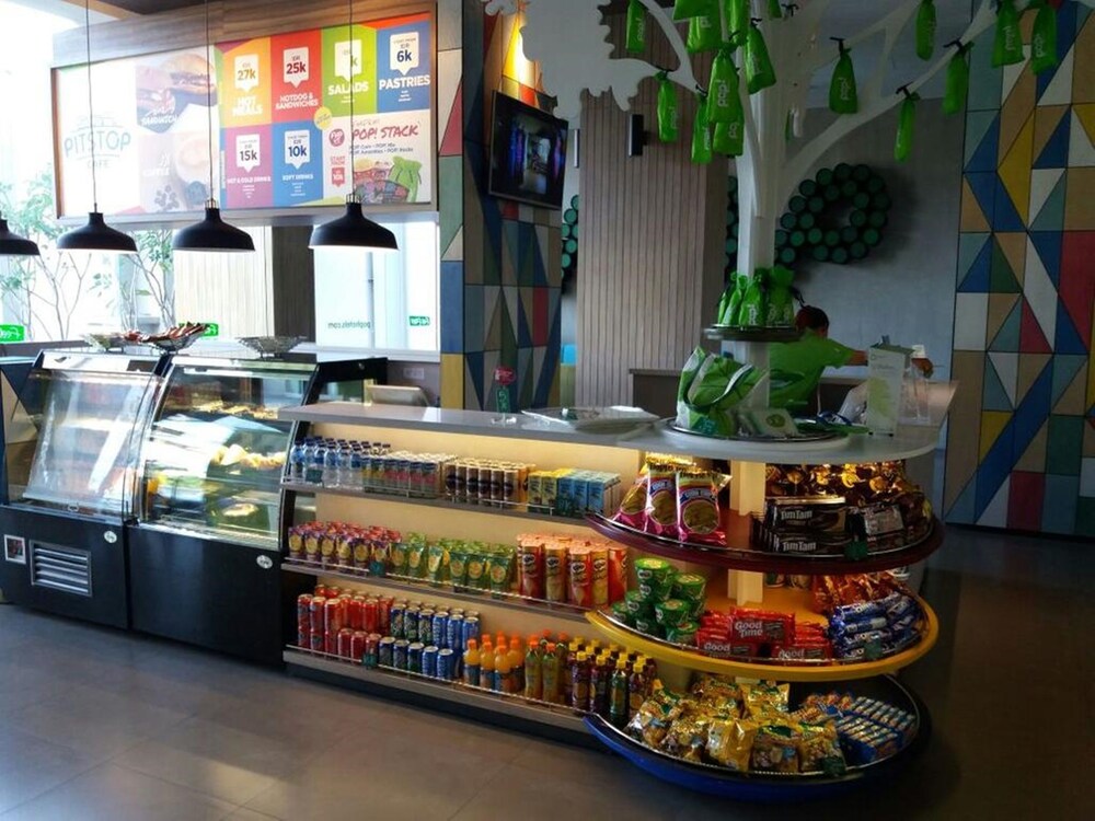 Pop Hotel Pasar Baru Jakarta 23/24