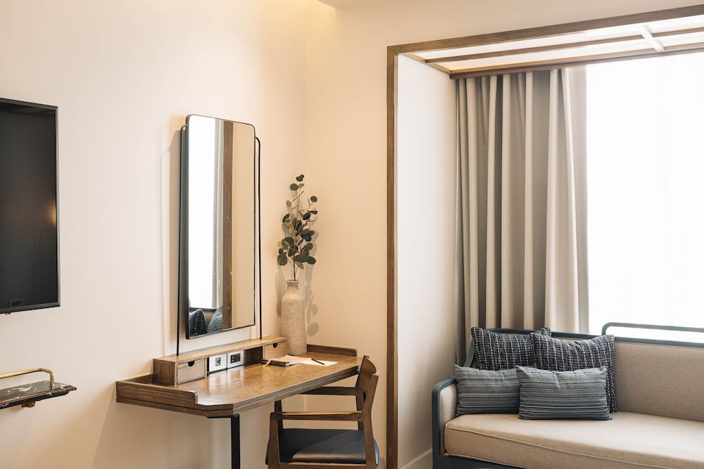 Syn Boutique Hotel 49/70