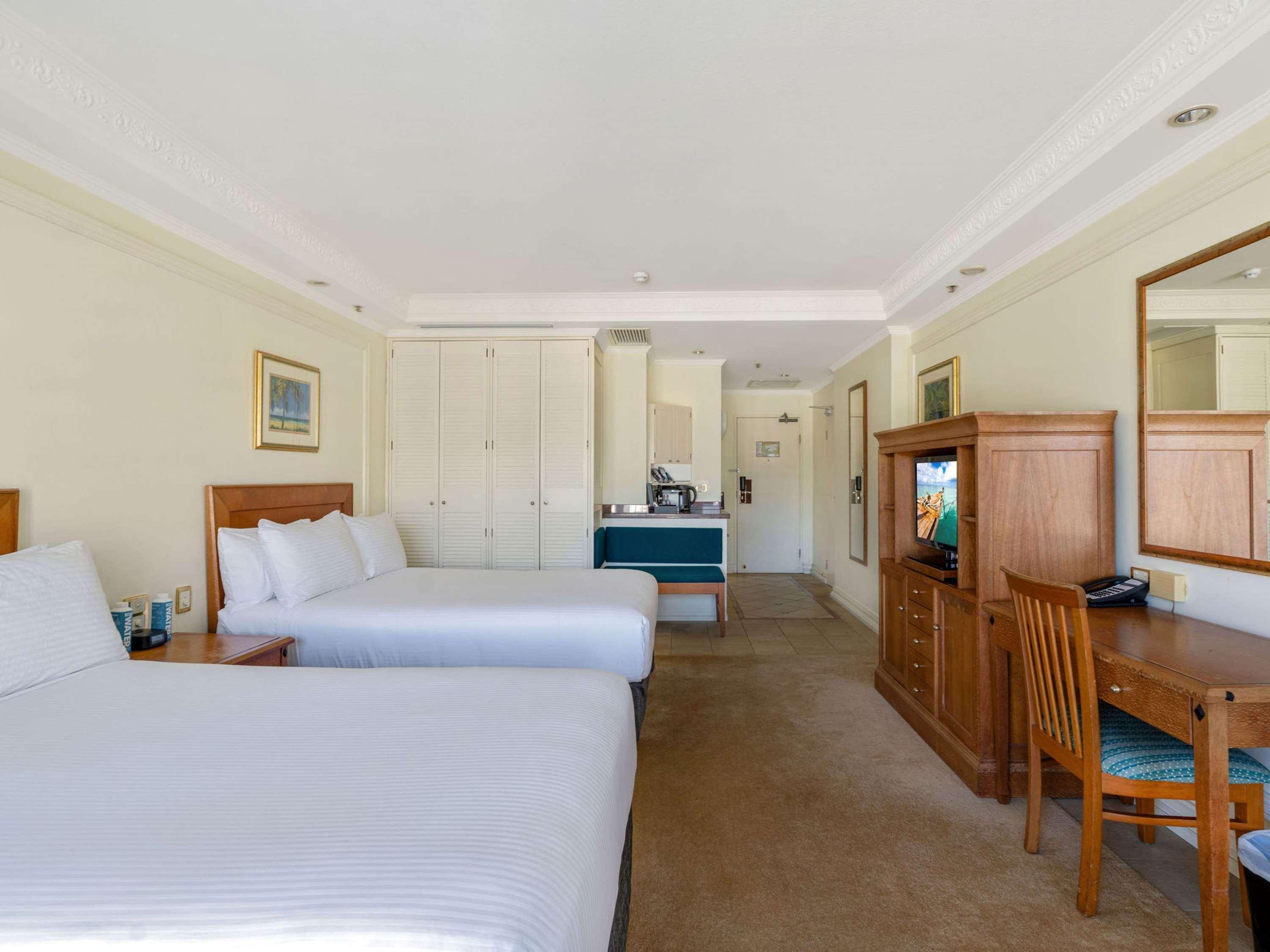 CLASSIC, TWIN BEDS, HARBOUR VIEW