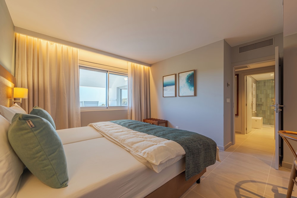 2 BEDROOMS, APARTMENT
