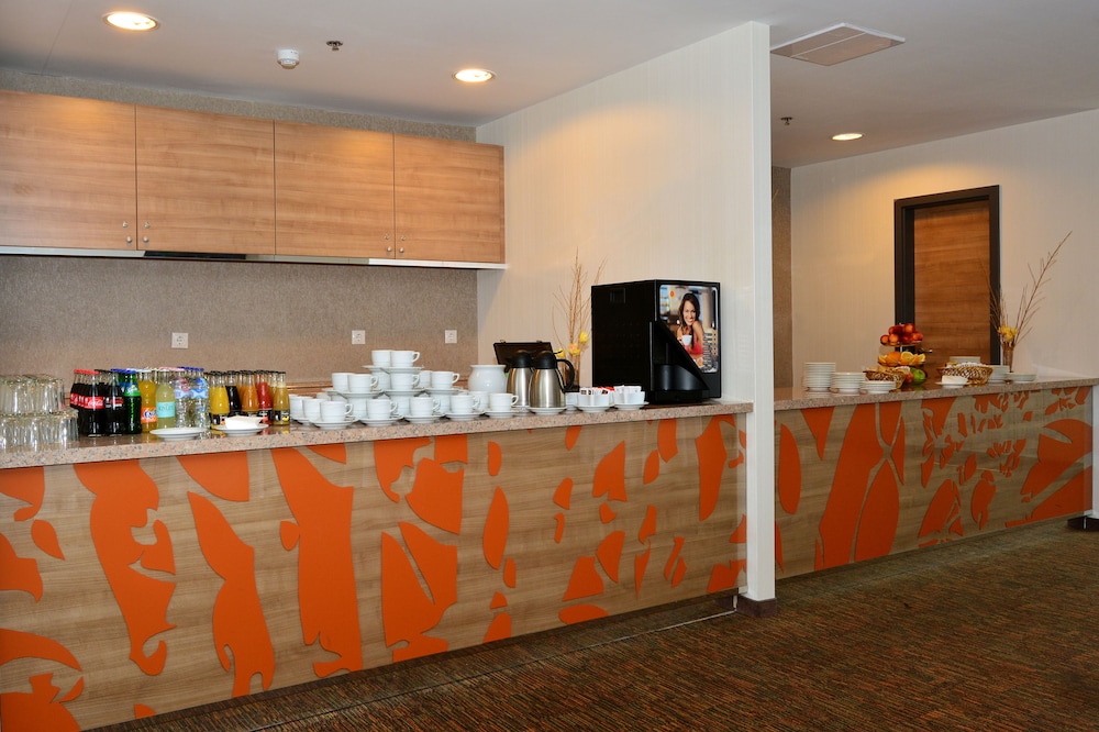 Expo Tower Hotel by Mellow Mood Hotels 8/82