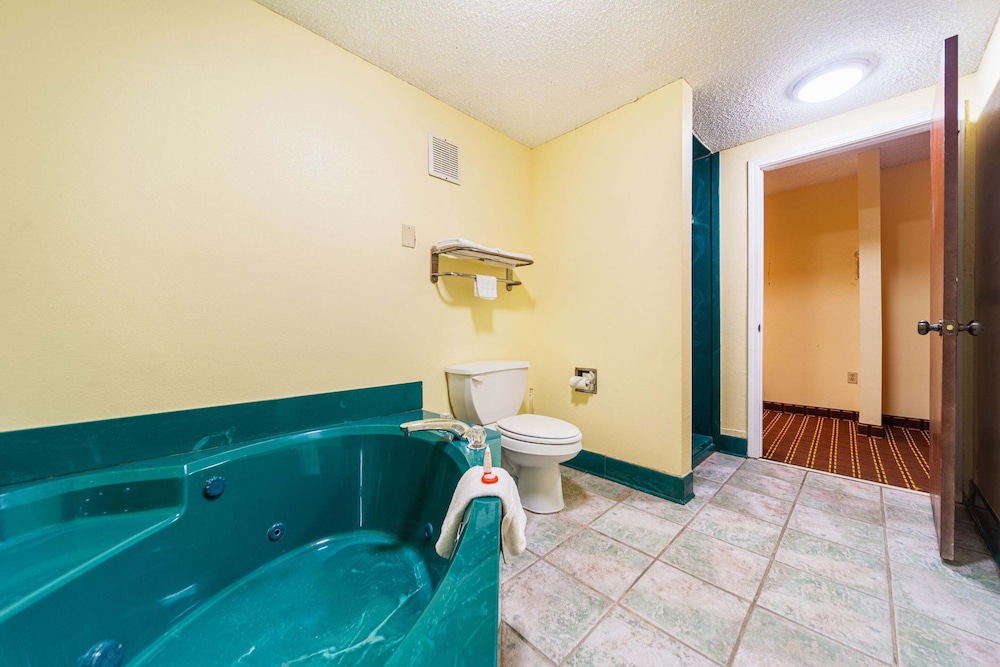 Days Inn by Wyndham Atmore 35/61