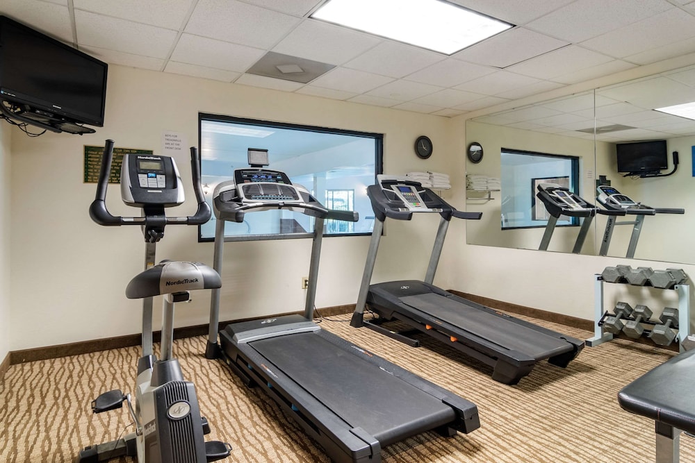 Comfort Inn Suites Suwanee Sugarloaf 18/36