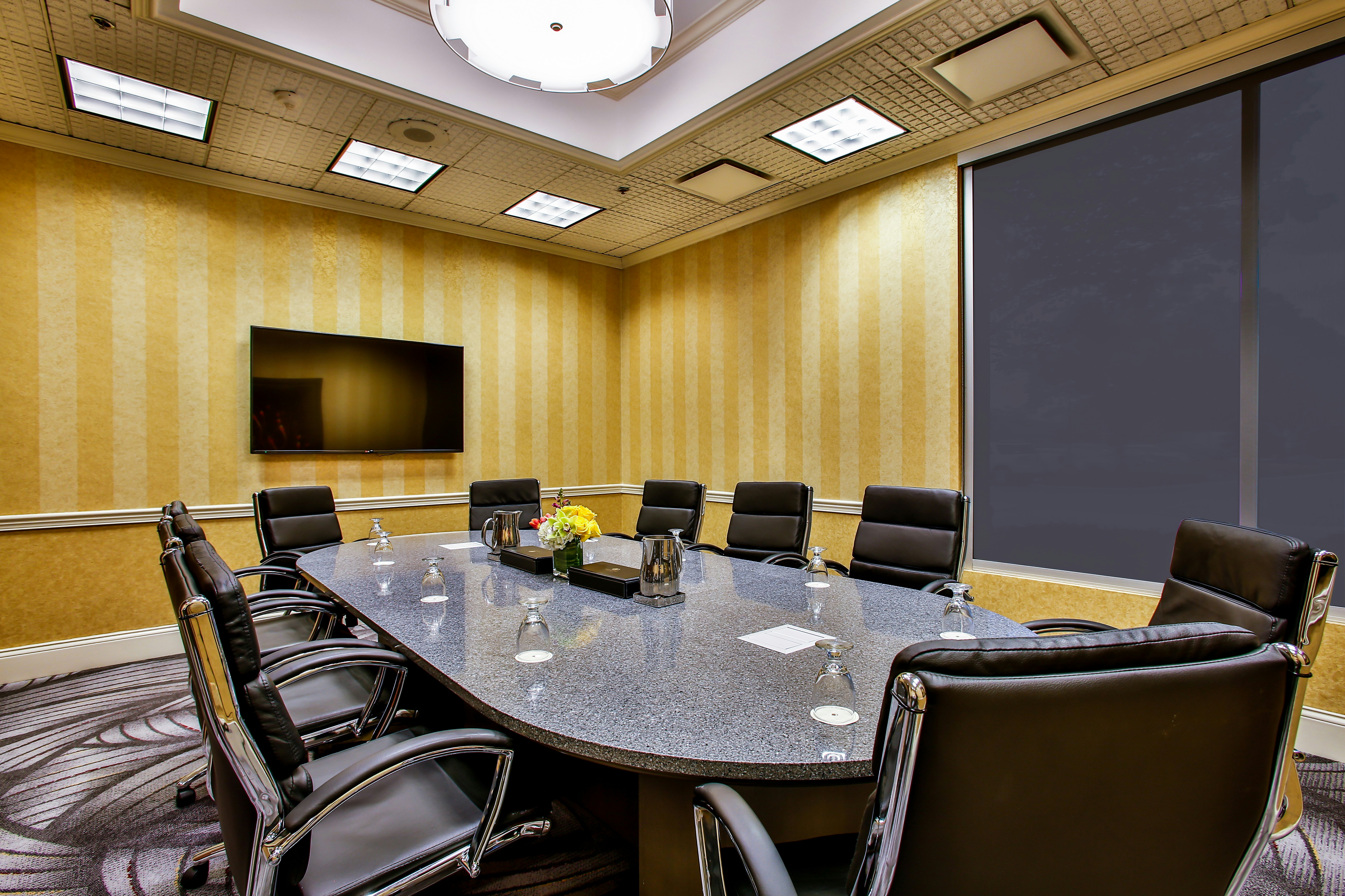 Doubletree By Hilton Chicago Alsip 62/78