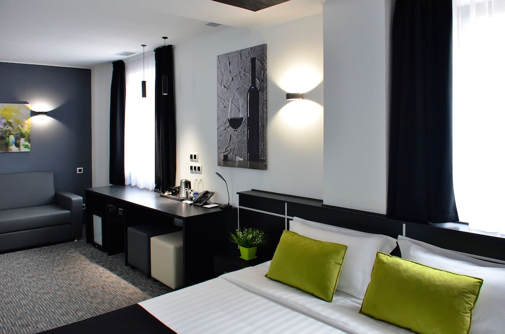 Art Hotel Bishkek 11/50