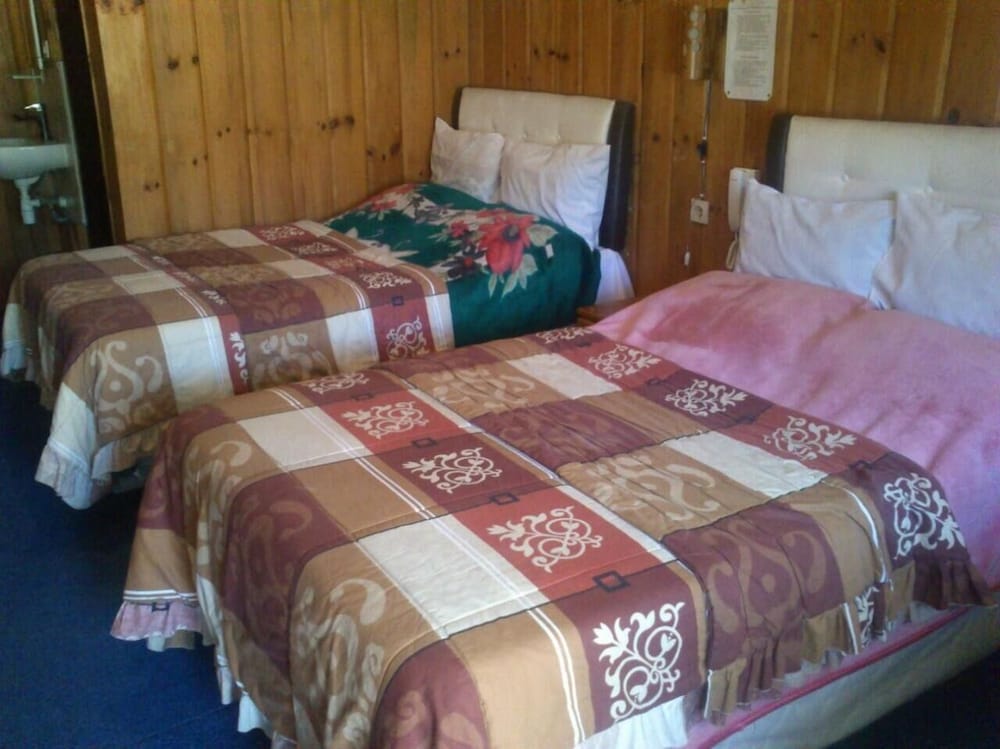 Cemara Indah Hotel 20/50
