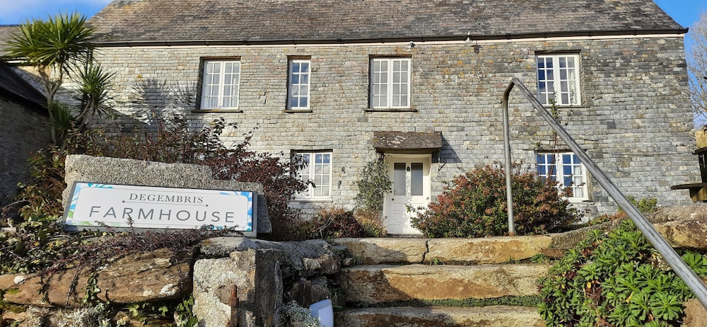 Degembris Farmhouse 4/48