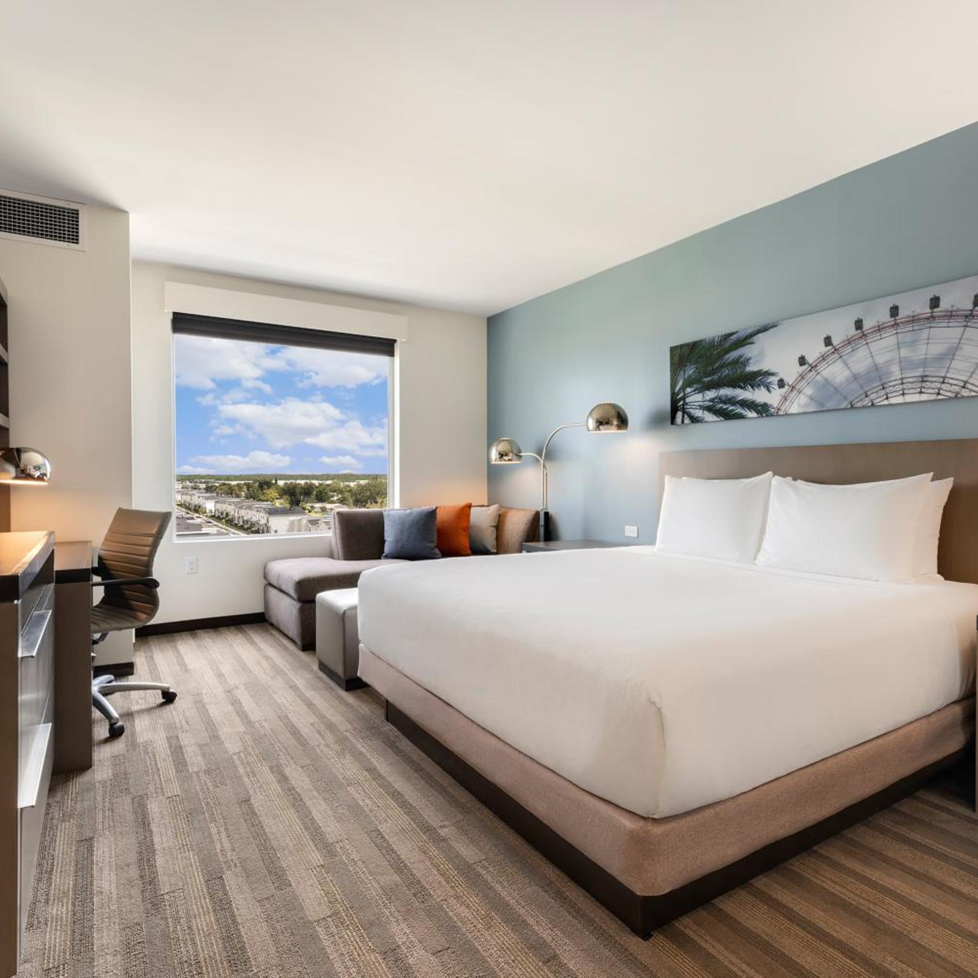 Room, King Bed, Den, Accessible