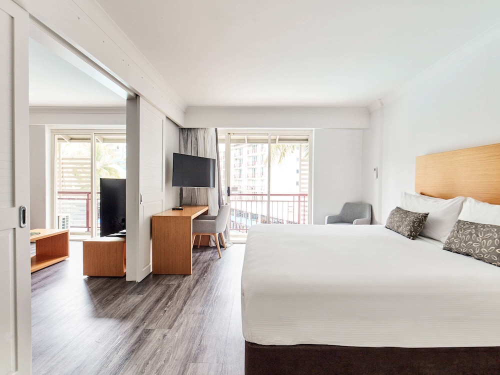 Novotel Cairns Oasis Resort 16/80