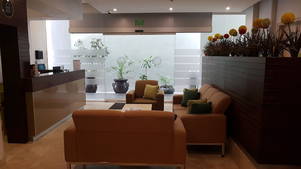 Sr Hotel 38/41