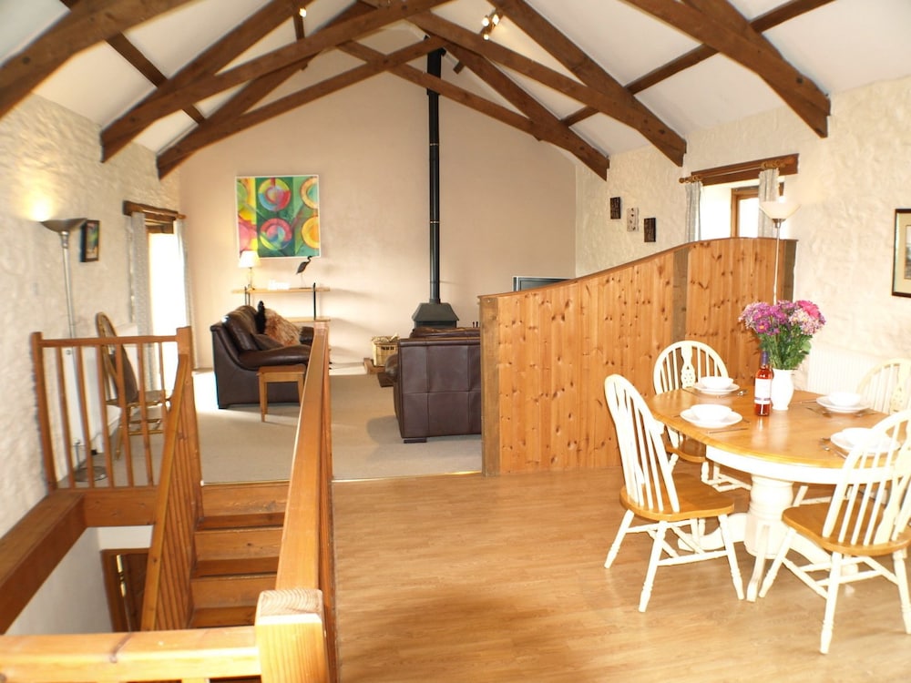 Polean Farm Cottages 28/50