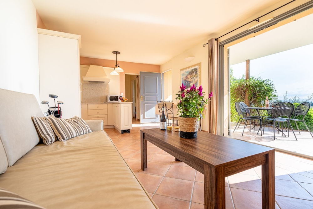 Madame Vacances Residence Provence Country Club 34/50