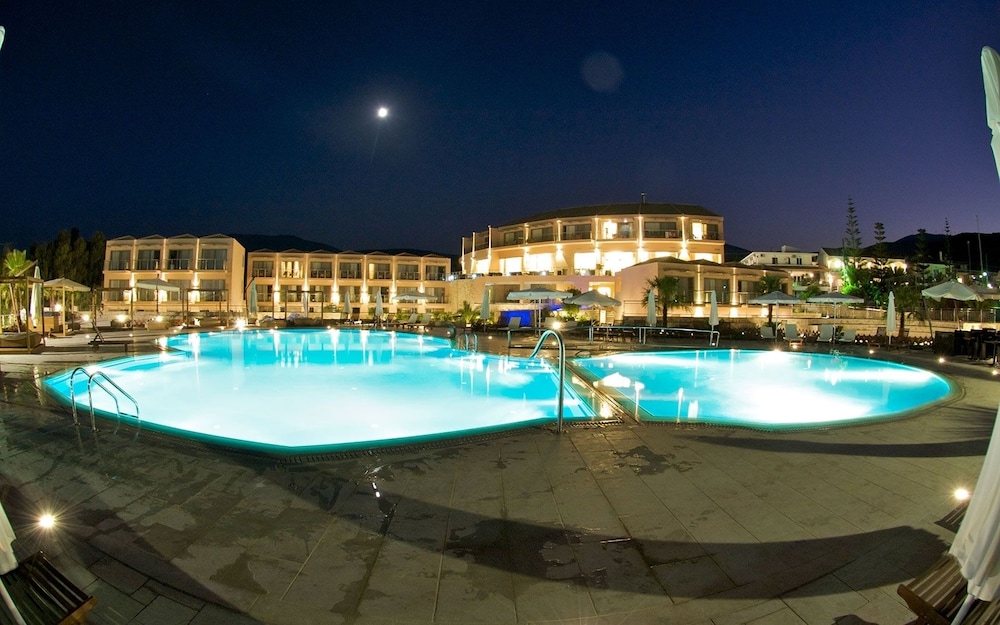 Ionian Emerald Resort 29/30
