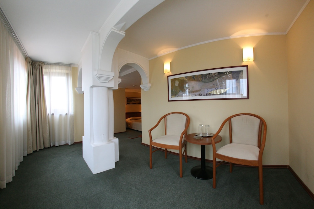 Hotel Savoy 35/57