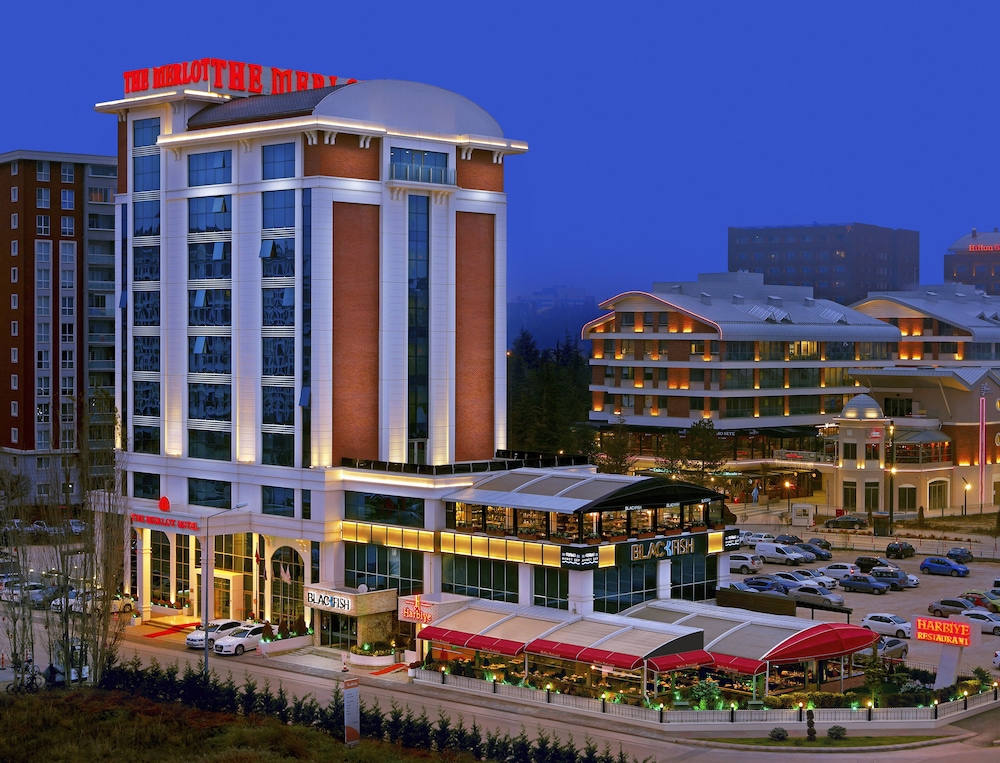 The Merlot Hotel 3/73