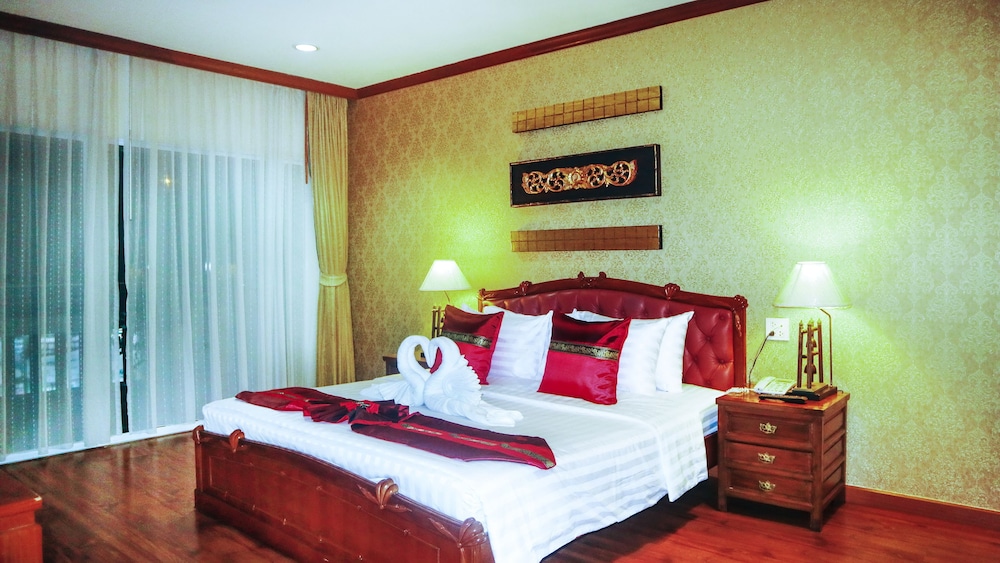 Aiyaree Place Hotel 19/75