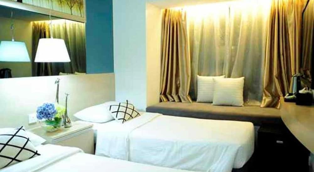 M1 Hotel 13/36